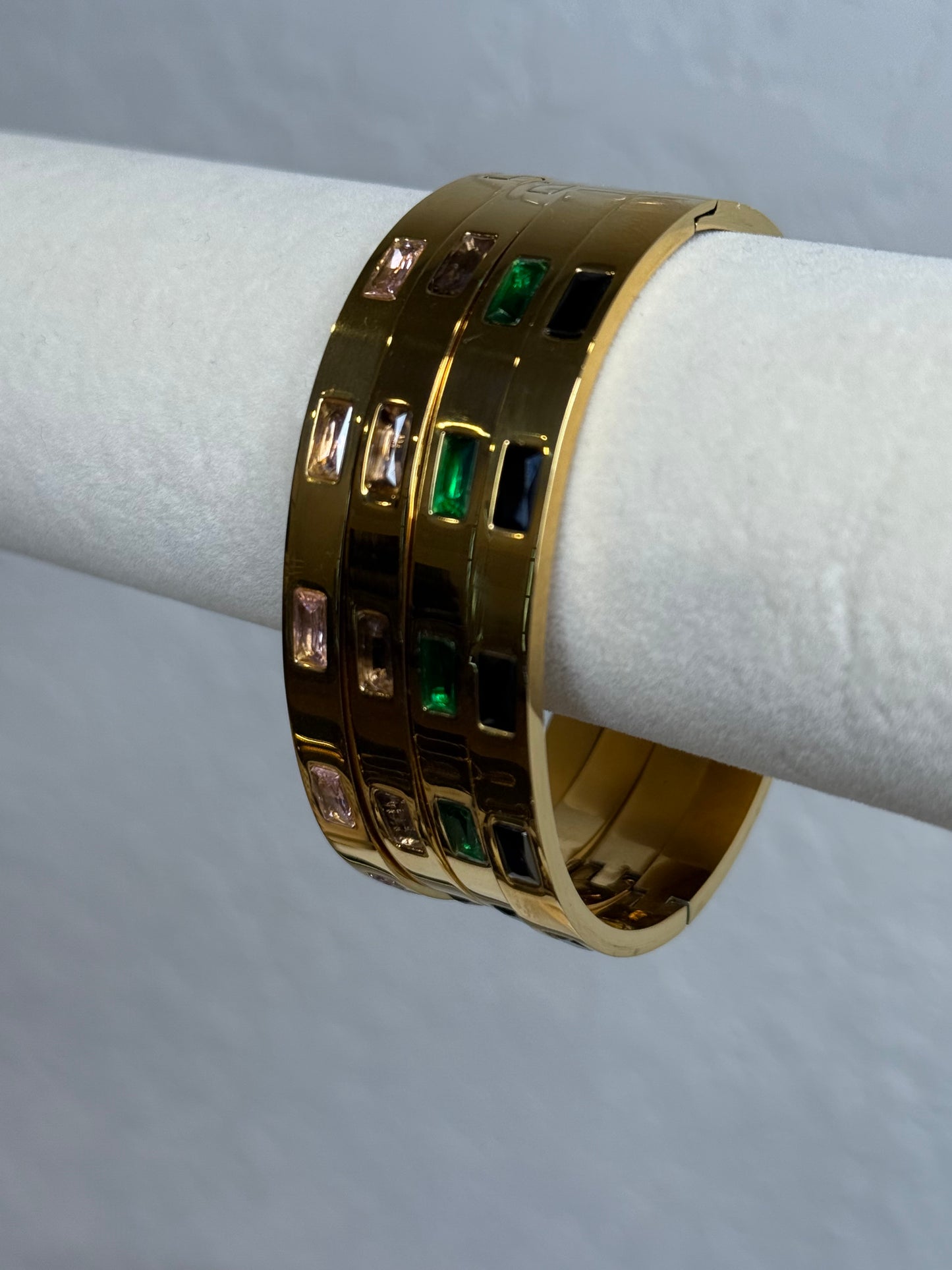 The Cleo Bangle